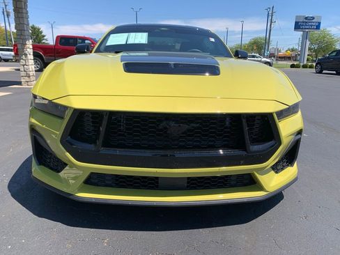 Used 2025 Ford Mustang GT Premium RWD image 9