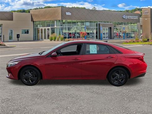 Certified 2023 Hyundai Elantra SEL image 6