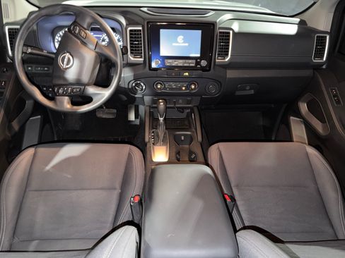 Used 2022 Nissan Frontier SV AWD/4WD image 12