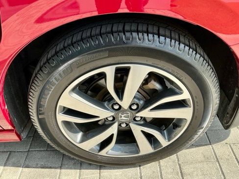 Certified 2022 Honda Odyssey Touring image 17