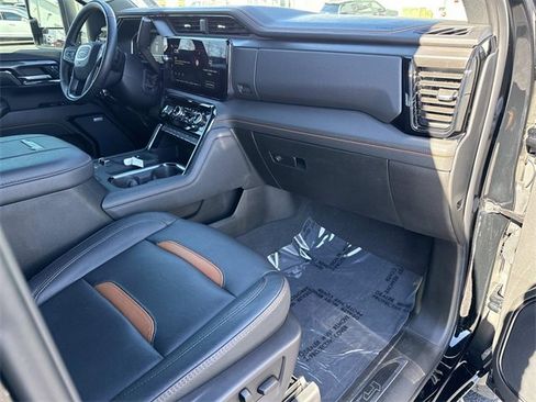 Used 2024 GMC Sierra 2500 AT4 w/ Technology Package image 13