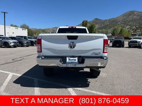 Used 2024 RAM 2500 Tradesman w/ Chrome Appearance Group AWD/4WD image 5