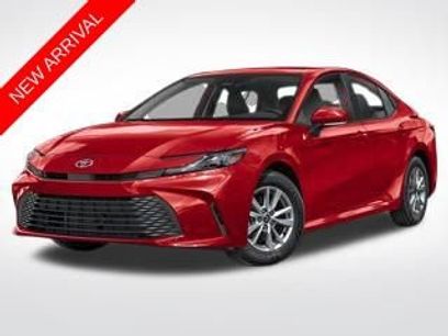 Used 2025 Toyota Camry SE w/ Convenience Package