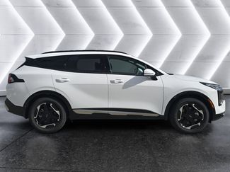 New 2026 Kia Sportage SX FWD video 3