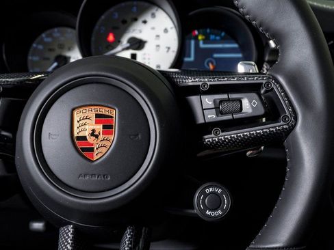 New 2026 Porsche Macan GTS image 19