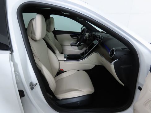 Certified 2025 Mercedes-Benz C 300 Sedan image 21