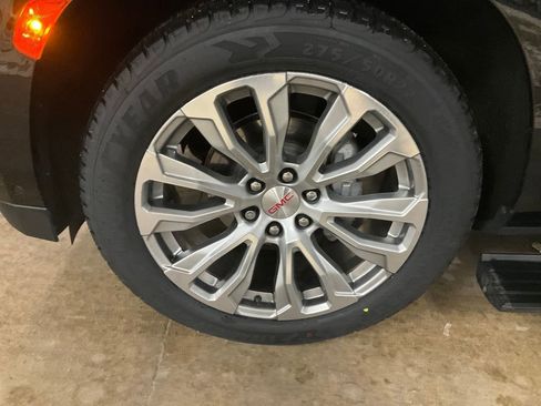 Certified 2023 GMC Yukon Denali w/ Denali Reserve Package image 28