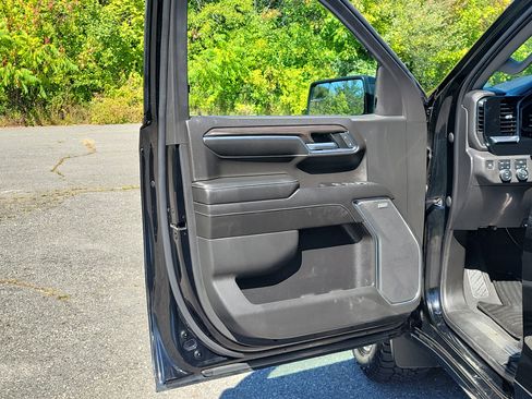 Used 2022 Chevrolet Silverado 1500 RST w/ Convenience Package II AWD/4WD image 15
