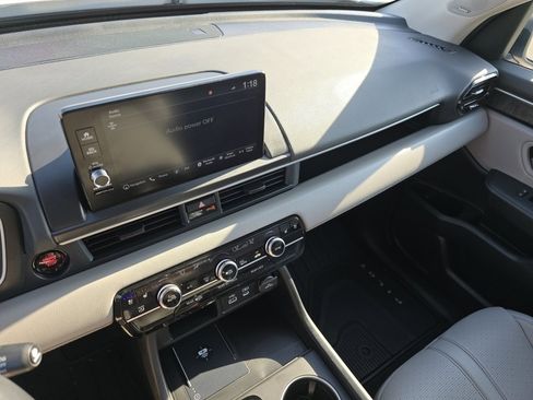 Used 2024 Honda Pilot Elite image 44