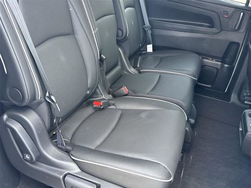 Used 2026 Honda Odyssey Elite image 16
