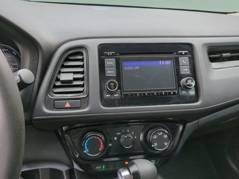 Certified 2022 Honda HR-V LX image 22