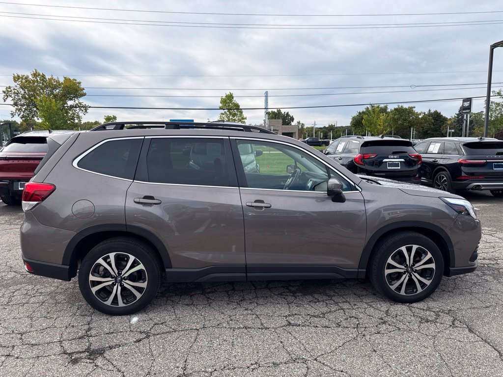 Used 2023 Subaru Forester Limited AWD/4WD image 4