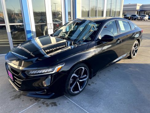 Used 2021 Honda Accord Sport Special Edition image 4