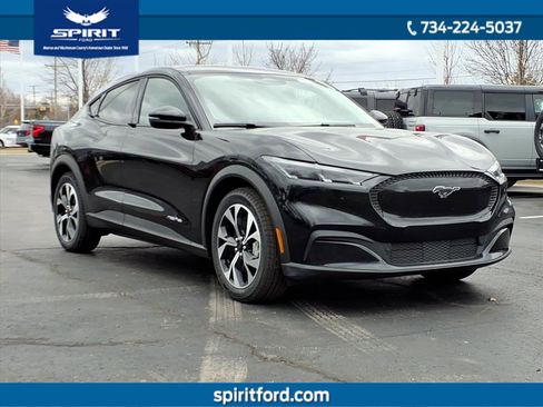 New 2026 Ford Mustang Mach-E Select image 3