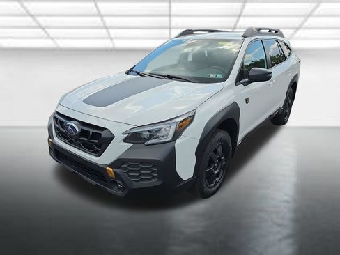 Used 2025 Subaru Outback Wilderness AWD/4WD image 3
