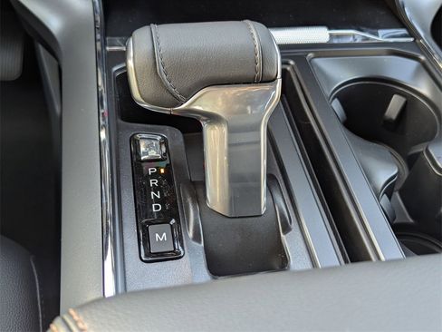 New 2025 Ford F150 Lariat w/ Equipment Group 502A High image 11