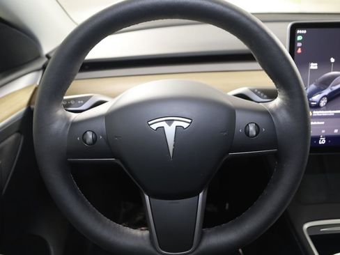 Used 2024 Tesla Model Y Long Range RWD image 34