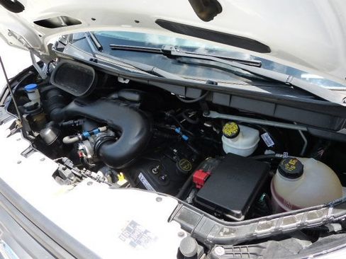 Used 2018 Ford Transit 250 138 RWD image 10