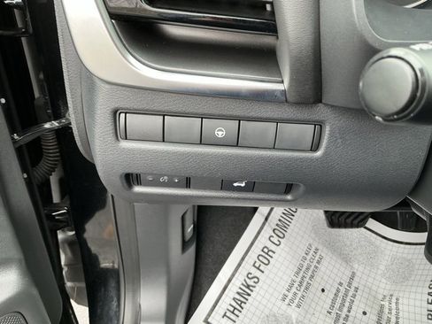 Used 2022 Nissan Rogue SV w/ SV Premium Package image 21