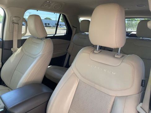 Certified 2023 Ford Explorer Platinum AWD/4WD image 4