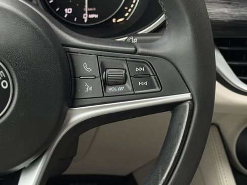 Used 2019 Alfa Romeo Stelvio RWD image 15