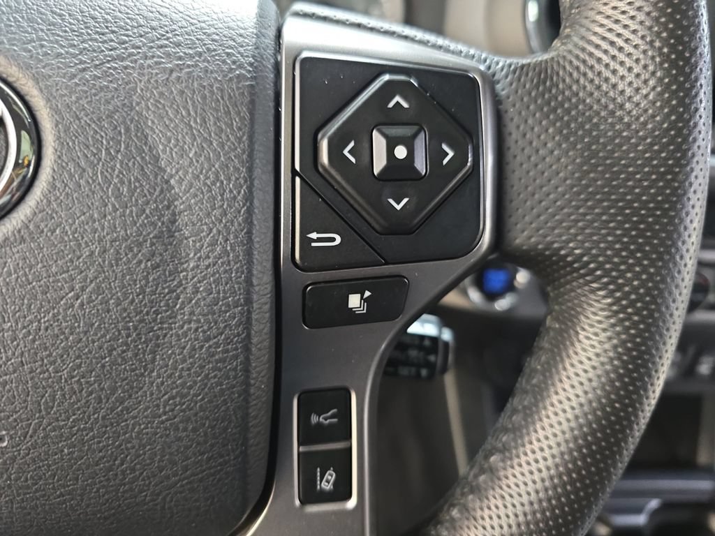 Certified 2018 Toyota Tacoma Limited AWD/4WD image 22