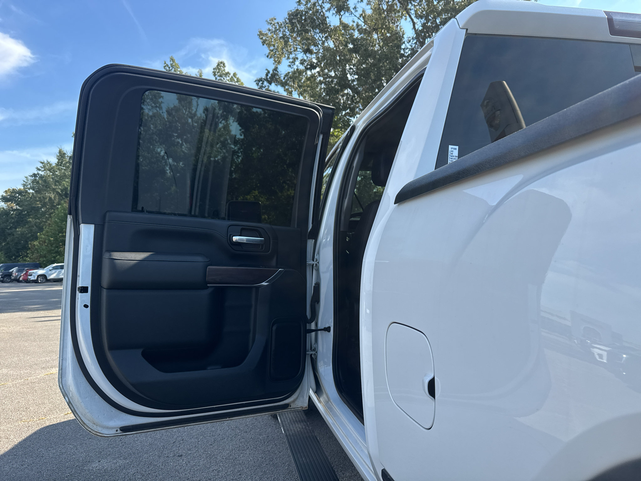 Used 2021 GMC Sierra 2500 SLT w/ SLT Premium Package AWD/4WD image 18