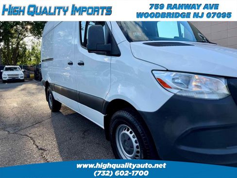 Used 2020 Mercedes-Benz Sprinter 1500 image 11