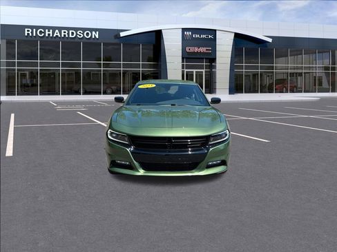 Used 2023 Dodge Charger SXT w/ Blacktop Package AWD/4WD image 13