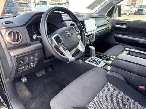 Used 2018 Toyota Tundra SR5 w/ SR5 Upgrade Package image 28