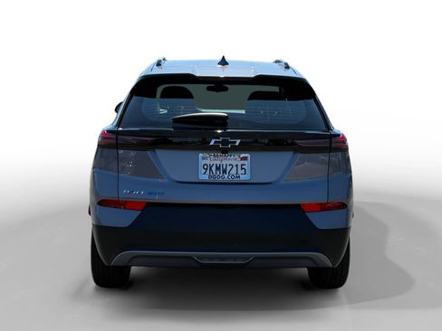 Used 2023 Chevrolet Bolt EUV LT w/ Driver Confidence Package FWD image 2