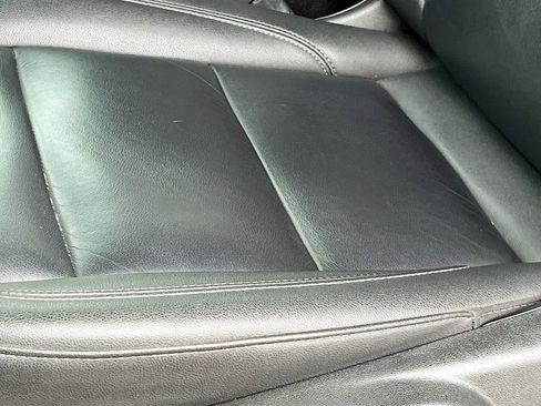 Used 2024 Chevrolet Suburban Z71 w/ Luxury Package AWD/4WD image 19