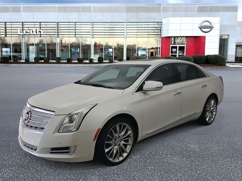 Used 2013 Cadillac XTS Platinum image 1