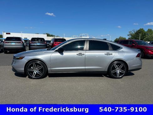 Used 2024 Honda Accord Sport image 3