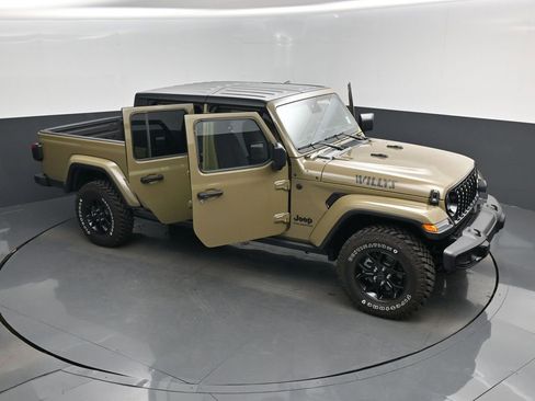 Used 2025 Jeep Gladiator Willys image 19