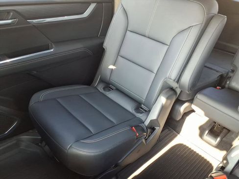 Used 2024 GMC Acadia Elevation w/ Luxury Package image 22