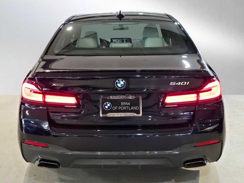 Used 2023 BMW 540i xDrive w/ M Sport Package AWD/4WD image 4