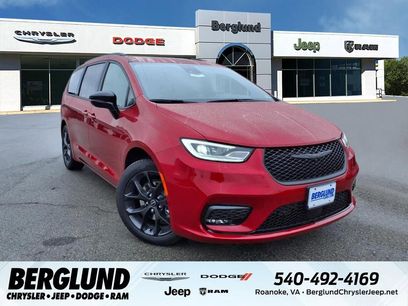 New 2026 Chrysler Pacifica Limited