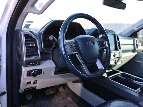 Used 2022 Ford F350 Limited image 3