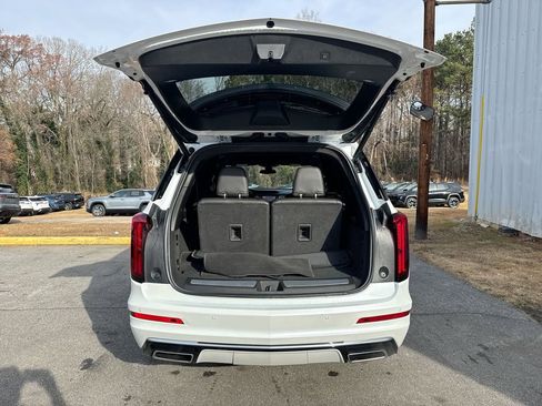 Used 2024 Cadillac XT6 Premium Luxury image 35