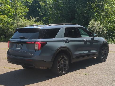 Used 2025 Ford Explorer ST-Line w/ Premium Package AWD/4WD image 4