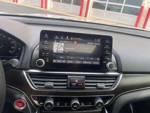 Used 2018 Honda Accord EX image 30