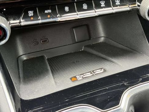 Used 2026 Chevrolet Traverse LT AWD/4WD image 29