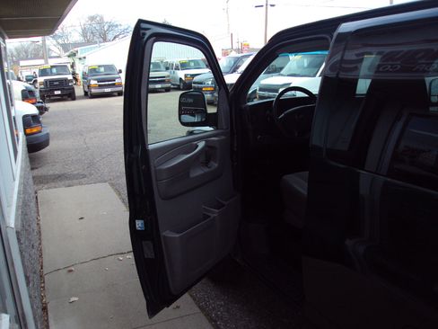 Used 2014 Chevrolet Express 1500 LT w/ LT Preferred Equipment Group image 15