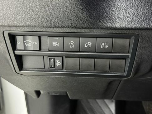 Used 2022 Toyota Tundra SR5 RWD image 11