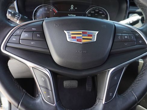 Used 2023 Cadillac XT5 Luxury FWD image 17
