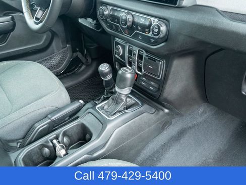 Used 2024 Jeep Wrangler Unlimited Sport AWD/4WD image 43