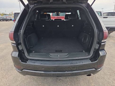Used 2018 Jeep Grand Cherokee Altitude AWD/4WD image 8