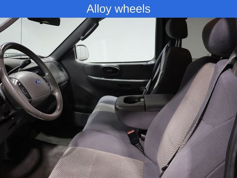 Used 2004 Ford F150 XLT image 8