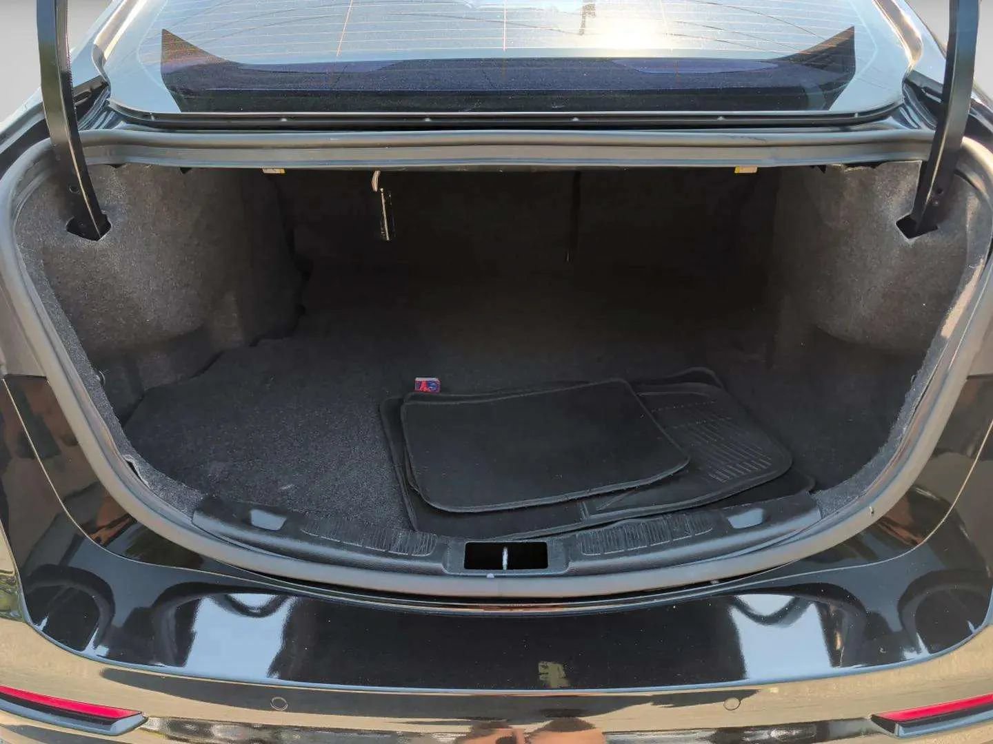 Used 2019 Ford Fusion SEL FWD image 32